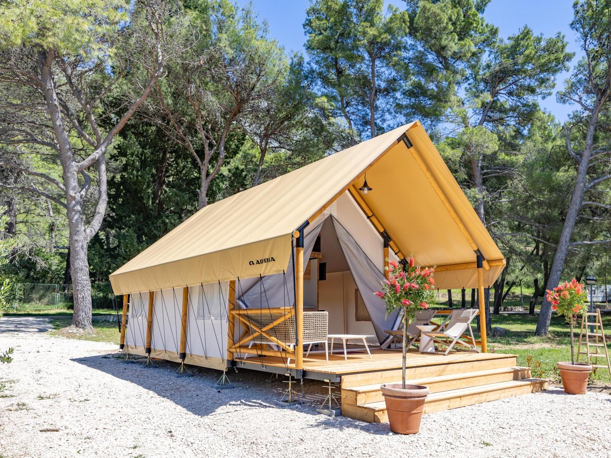 Camp Dole Zivogosce - Mobile Home And Glamping Tent Bagian luar foto